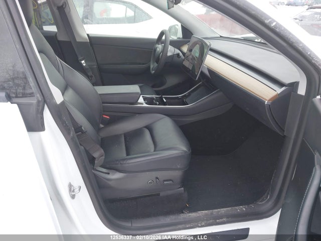 Tesla Model Y Standard Range Rear-wheel Drive 2021 5YJYGDED5MF116786 Image 5