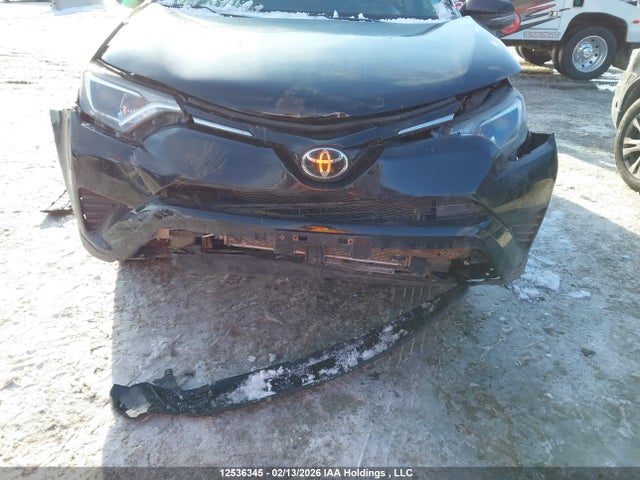 2T3ZFREVXHW393043 Toyota RAV4 LE