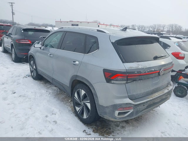 3VVUC7B27SM052260 Volkswagen TAOS SE