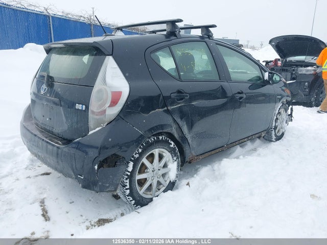 JTDKDTB31E1558530 Toyota PRIUS C