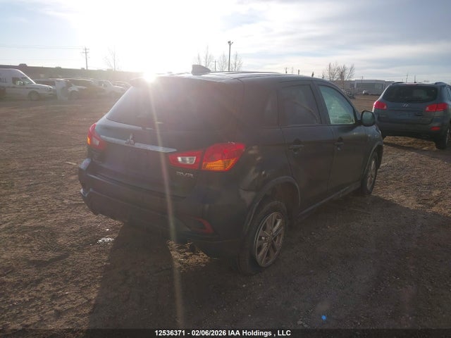 JA4AJ3AUXKU602690 Mitsubishi RVR SE