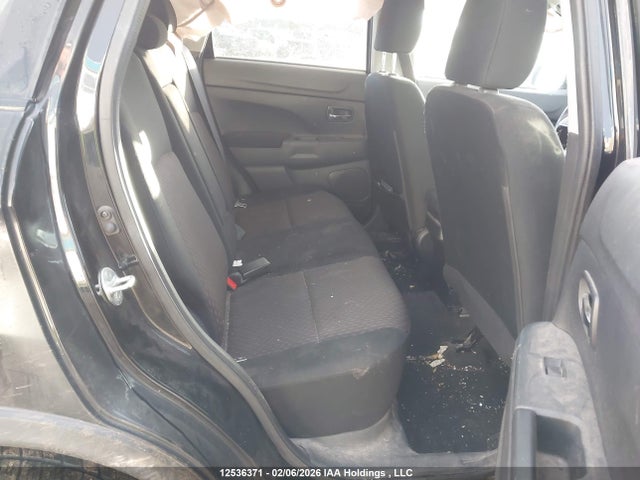 JA4AJ3AUXKU602690 Mitsubishi RVR SE