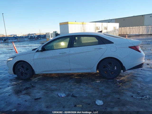 KMHLM4AGXPU379057 Hyundai ELANTRA SEL