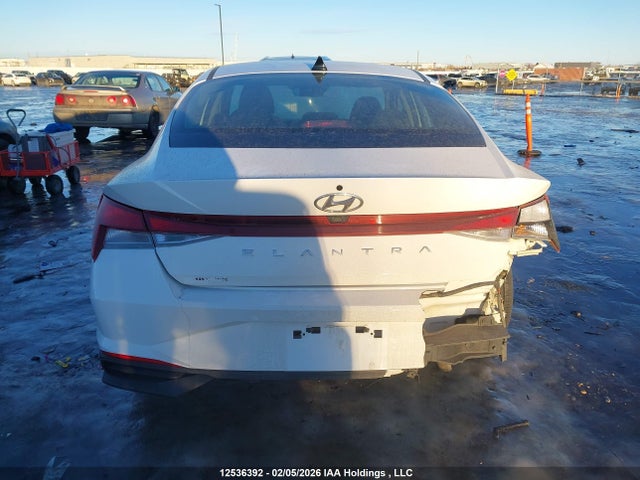 KMHLM4AGXPU379057 Hyundai ELANTRA SEL