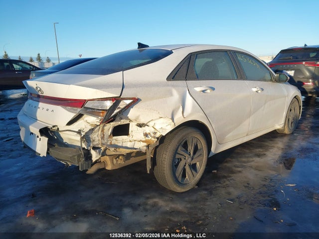 KMHLM4AGXPU379057 Hyundai ELANTRA SEL