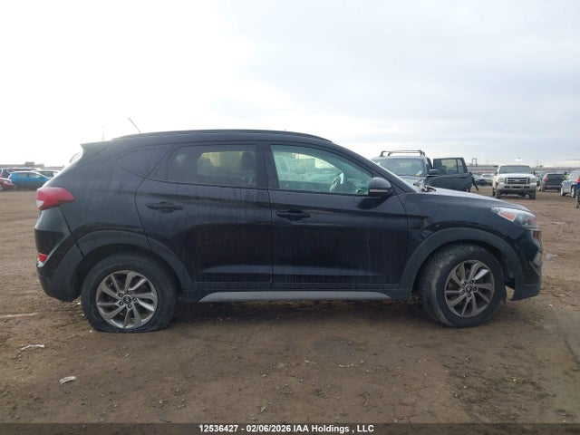 KM8J3CA40HU544707 Hyundai TUCSON SE