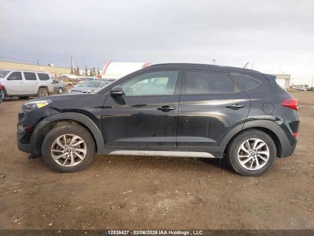 KM8J3CA40HU544707 Hyundai TUCSON SE