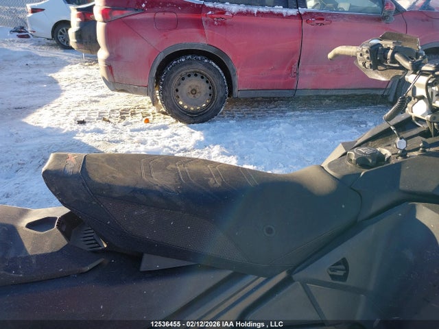 Skidoo Renegade 2023 YH2SULPW2PR000434 Image 5