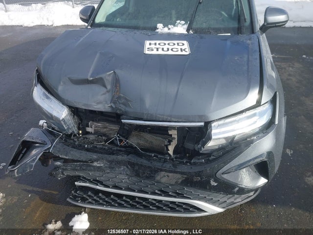 3VVWX7B26NM055135 Volkswagen Taos Comfortline