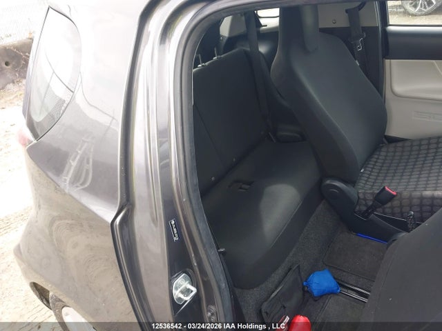 12536542 :رقم المزاد ، JTNJJXB08CJ015136 vin ، 2012 Toyota Scion Iq مزاد بيع