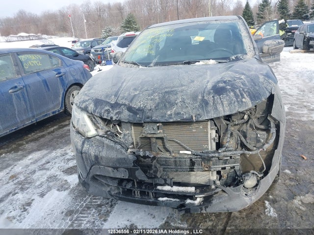 JN1BJ1CP1JW181731 Nissan Qashqai S 4dr2wd