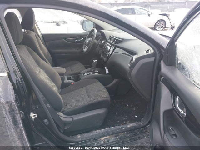 JN1BJ1CP1JW181731 Nissan Qashqai S 4dr2wd
