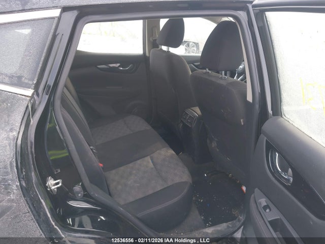 JN1BJ1CP1JW181731 Nissan Qashqai S 4dr2wd