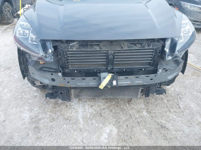 1FMCU0LZ4NUB83278 Ford Escape Titanium