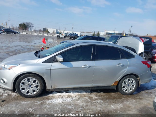 1FADP3F28EL342735 Ford FOCUS SE