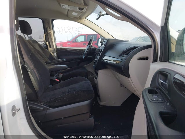 2C4RDGBG3ER210720 Dodge Grand Caravan Se/sxt