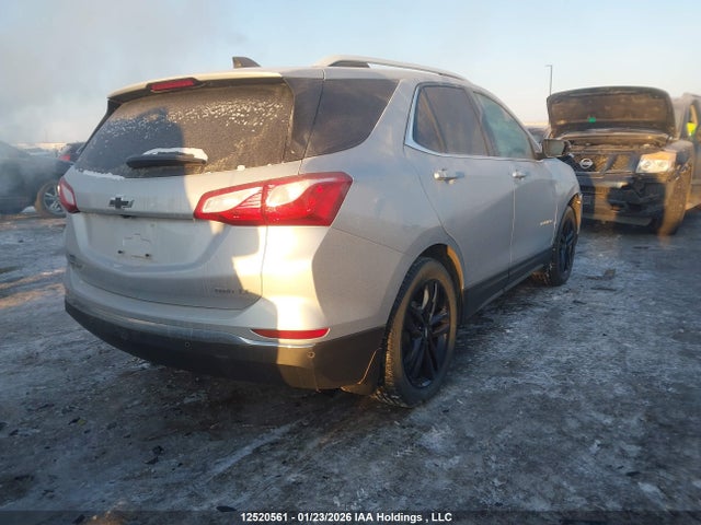 2GNAXUEV0M6148343 Chevrolet EQUINOX LT