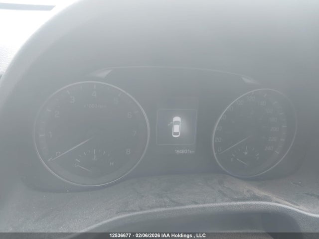 KMHD84LFXJU695160 Hyundai ELANTRA GL