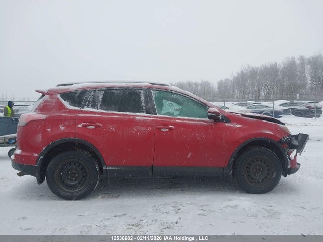 12536682 :رقم المزاد ، 2T3BFREV7HW642352 vin ، 2017 Toyota Rav4 Le مزاد بيع
