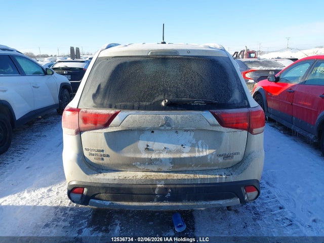 Mitsubishi Outlander Es 2016 JA4AZ2A36GZ604764 Image 17