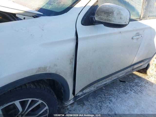Mitsubishi Outlander Es 2016 JA4AZ2A36GZ604764 Image 19