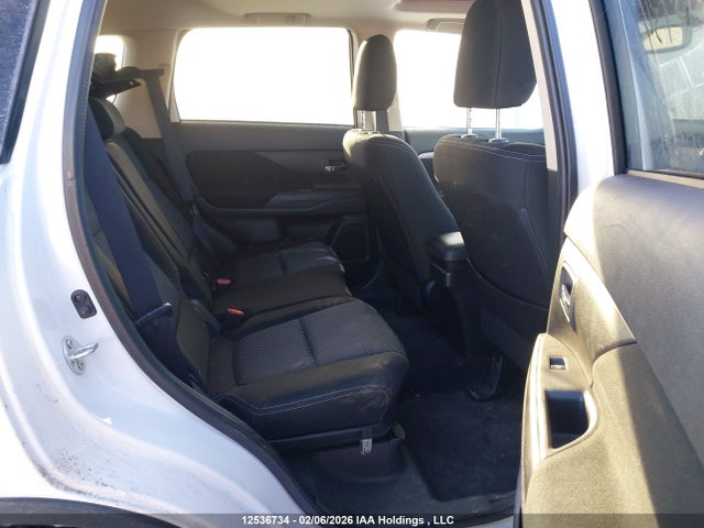 Mitsubishi Outlander Es 2016 JA4AZ2A36GZ604764 Image 8
