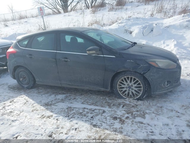 1FADP3N21EL328984 Ford Focus Titanium