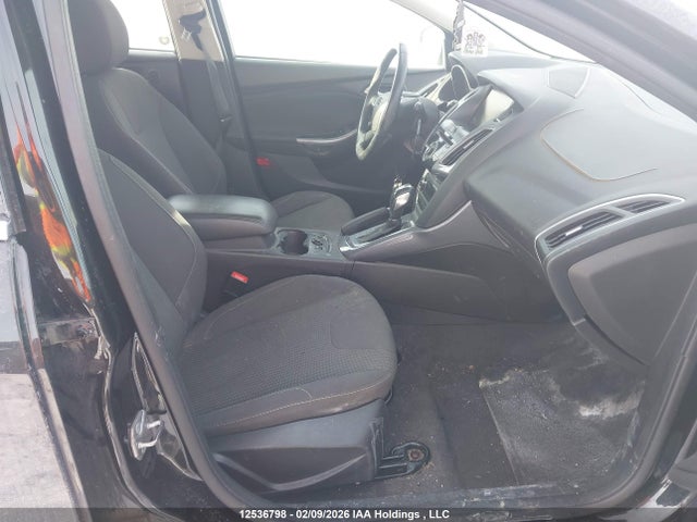 1FADP3N21EL328984 Ford Focus Titanium