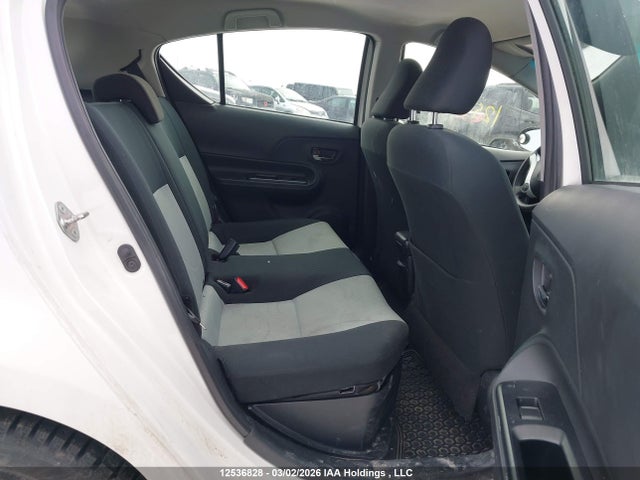 JTDKDTB3XG1125971 Toyota Prius C Technology
