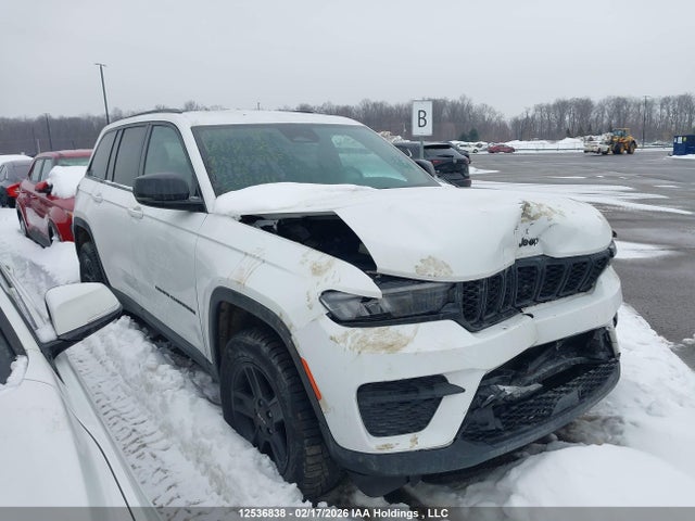 1C4RJHAG3PC614211 Jeep Grand Cherokee Laredo/altitude