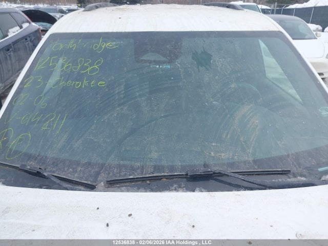 1C4RJHAG3PC614211 Jeep Grand Cherokee Laredo/altitude