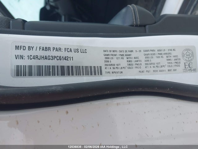1C4RJHAG3PC614211 Jeep Grand Cherokee Laredo/altitude