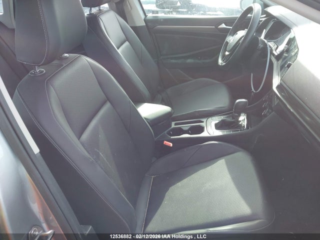 3VWE57BUXKM274738 Volkswagen Jetta 1.4 Tsi Highline