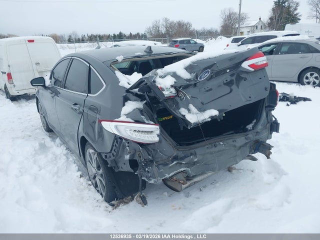 3FA6P0RU2KR155640 Ford Fusion Hybrid Titanium