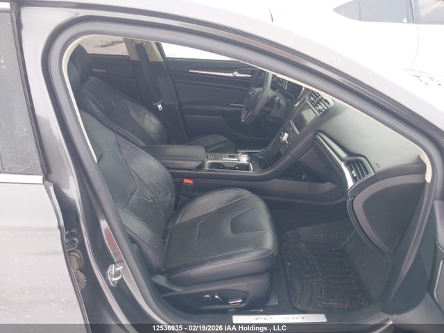 3FA6P0RU2KR155640 Ford Fusion Hybrid Titanium