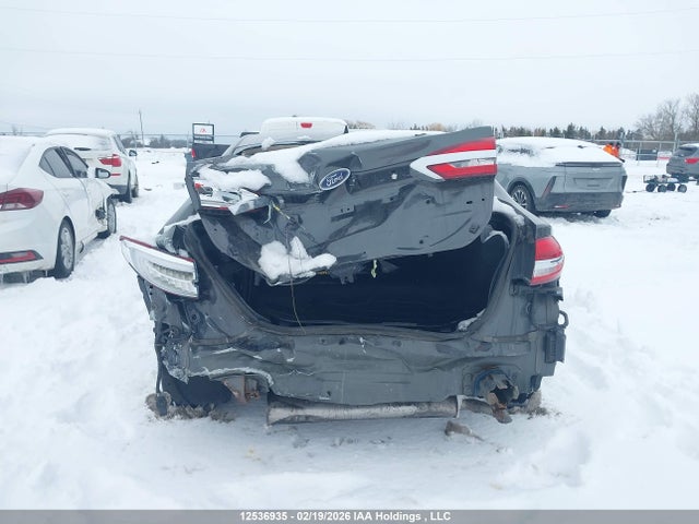 3FA6P0RU2KR155640 Ford Fusion Hybrid Titanium