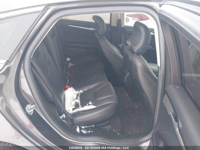 3FA6P0RU2KR155640 Ford Fusion Hybrid Titanium