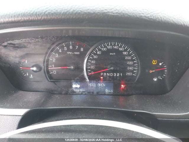 2010 Cadillac Dts მანქანა იყიდება აუქციონზე, vin: 1G6KA5EY1AU121229, აუქციონის ნომერი: 12536939