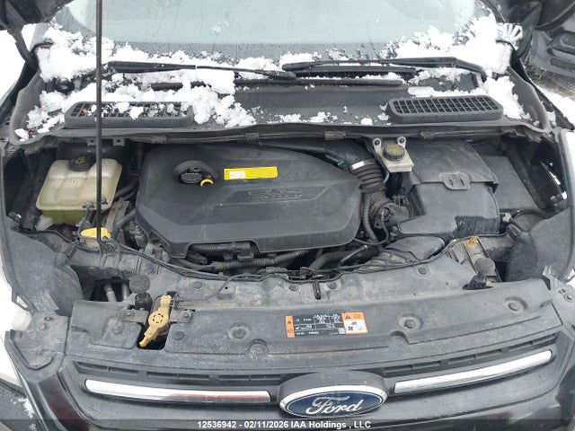 1FMCU9GX2FUB83827 Ford ESCAPE SE