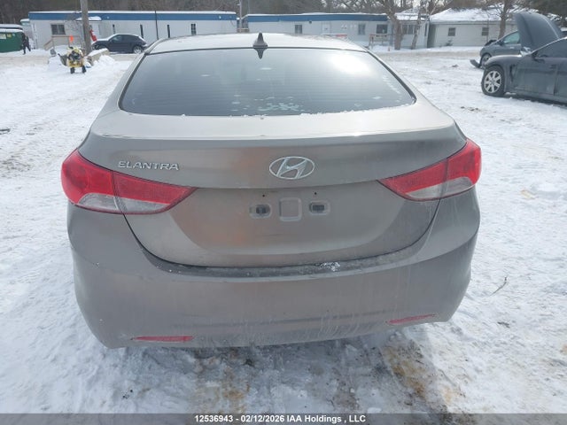 2013 Hyundai Elantra Gl მანქანა იყიდება აუქციონზე, vin: 5NPDH4AE5DH222831, აუქციონის ნომერი: 12536943