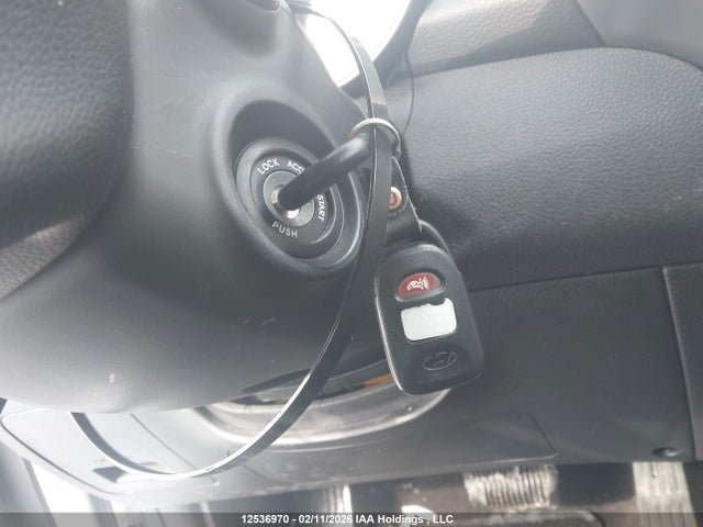 KMHD25LH9GU319910 Hyundai ELANTRA GT