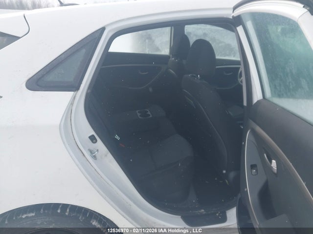 KMHD25LH9GU319910 Hyundai ELANTRA GT