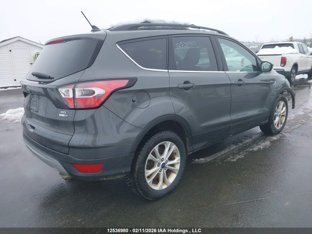 1FMCU9HDXJUB31892 Ford ESCAPE SEL