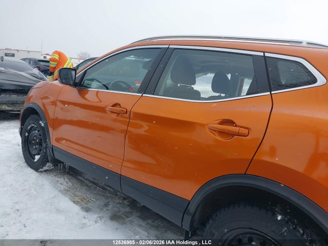 JN1BJ1CW1LW383771 Nissan Qashqai Sv