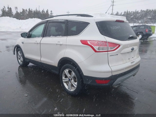 1FMCU9GX5EUD88878 Ford ESCAPE SE