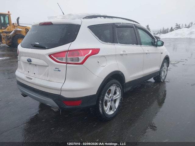 1FMCU9GX5EUD88878 Ford ESCAPE SE
