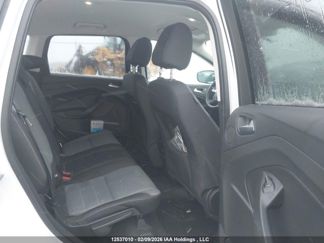 1FMCU9GX5EUD88878 Ford ESCAPE SE