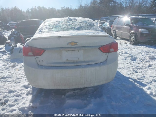 Chevrolet IMPALA 1LT 2018 2G1105S34J9174873 Image 16