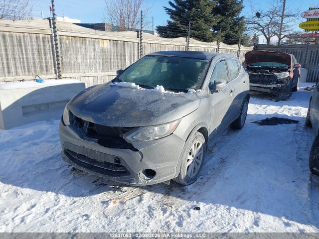 JN1BJ1CP2JW108688 Nissan Qashqai S 4dr2wd