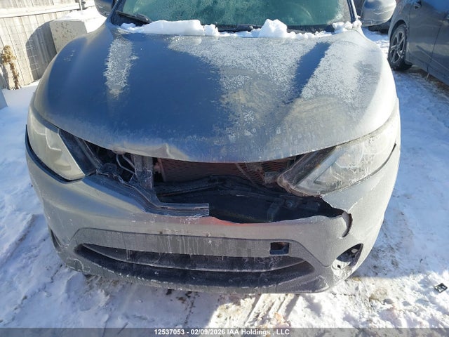 JN1BJ1CP2JW108688 Nissan Qashqai S 4dr2wd